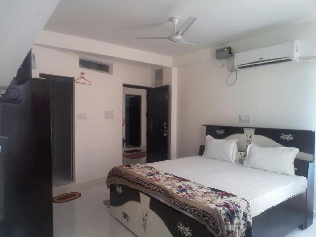 Апартаменты (Апартаменты с балконом), Spectacular Gangotri view stay near Beatles cafe