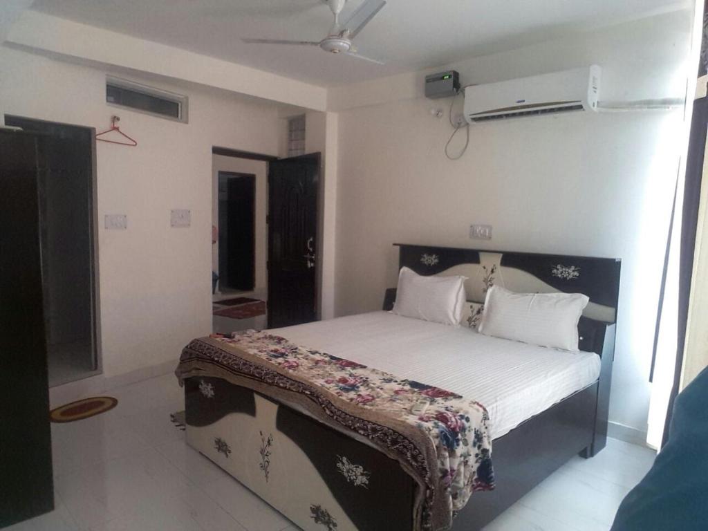Апартаменты (Апартаменты с балконом), Spectacular Gangotri view stay near Beatles cafe