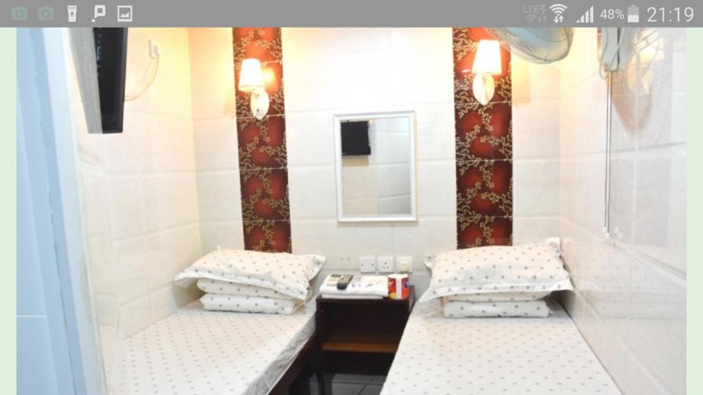 Двухместный (Двухместный номер Делюкс с 2 отдельными кроватями), Happy land guesthouse