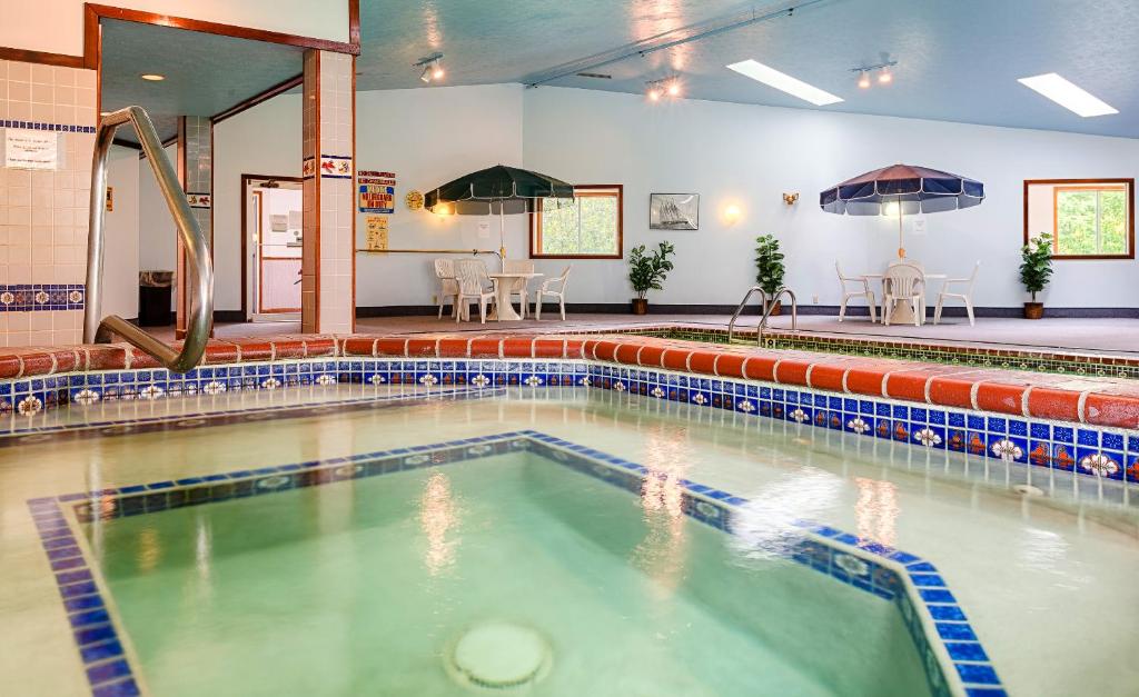 Rhumb Line Resort