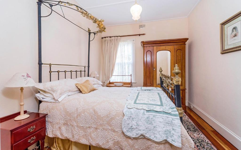 Eliza 1875 Red Brick Duplex Townhouse photo 3