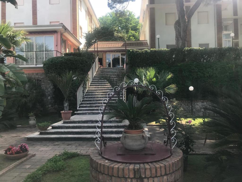 Belvedere Hotel Club photo 2