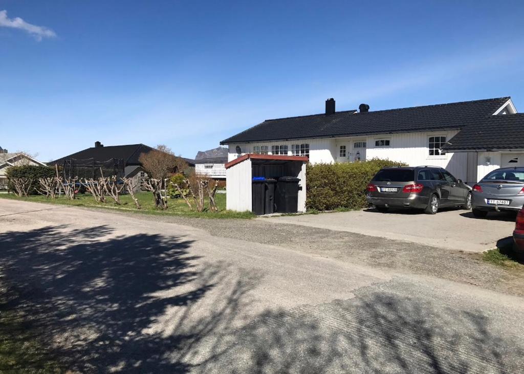 Cozy & private room in the middle of Lofoten photo 1
