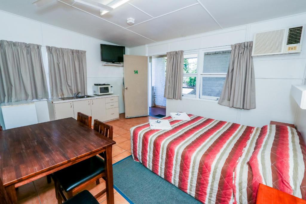 Miriam Vale Motel Room Type - Family Room