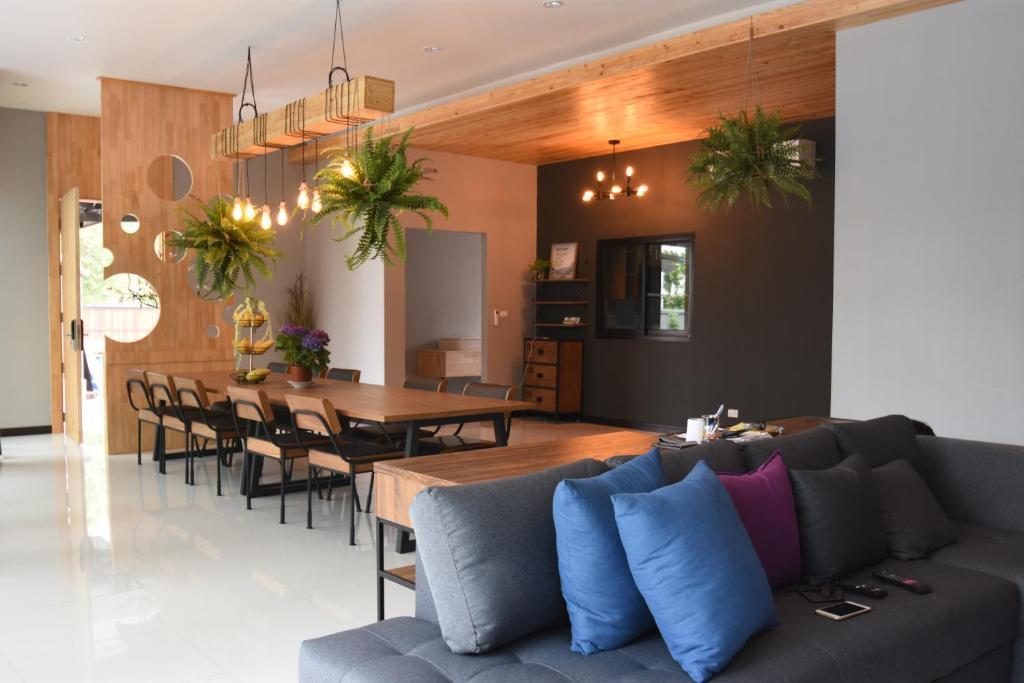 Вилла (Вилла с 4 спальнями и собственным бассейном - Chaiyapruek 2), Natural Park Resort Pattaya