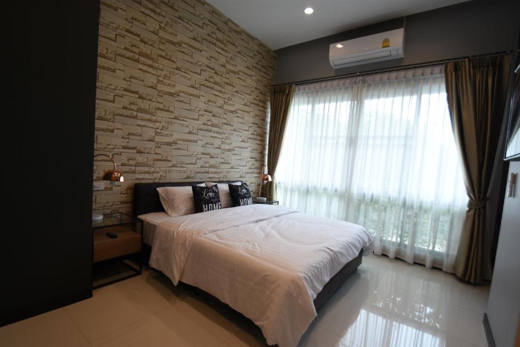 Вилла (Вилла с 4 спальнями и собственным бассейном - Chaiyapruek 2), Natural Park Resort Pattaya