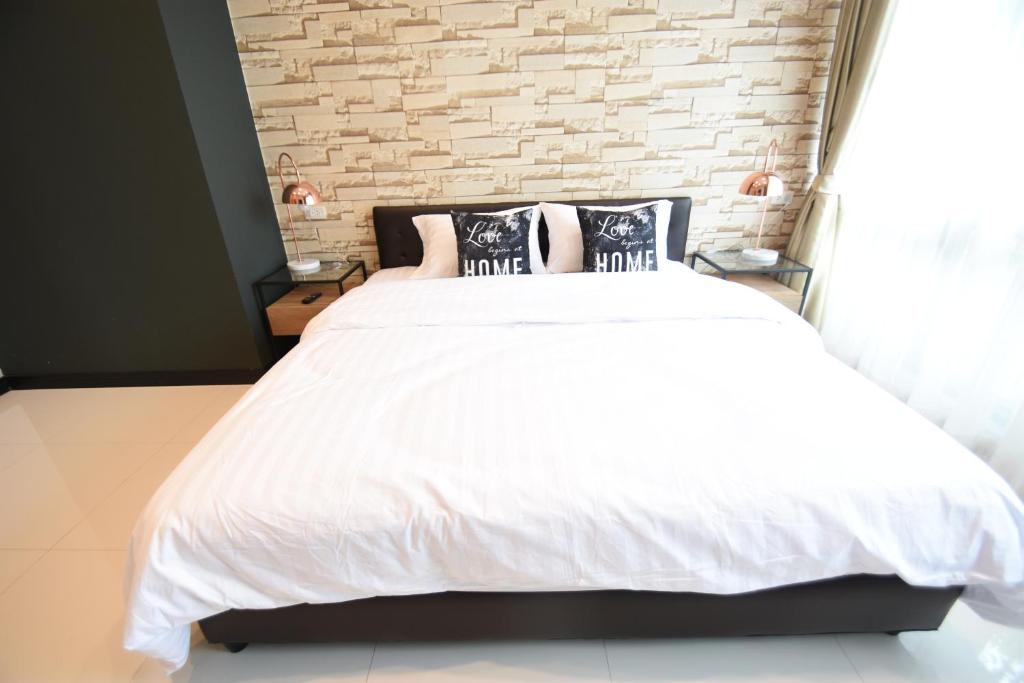 Вилла (Вилла с 4 спальнями и собственным бассейном - Chaiyapruek 2), Natural Park Resort Pattaya