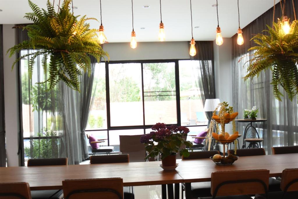 Вилла (Вилла с 4 спальнями и собственным бассейном - Chaiyapruek 2), Natural Park Resort Pattaya