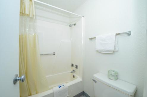 Americas Best Value Inn & Suites Jackson photo 3