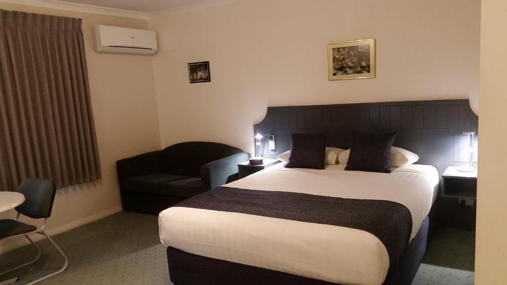 Ararat Southern Cross Motor Inn - Tap to explore photos