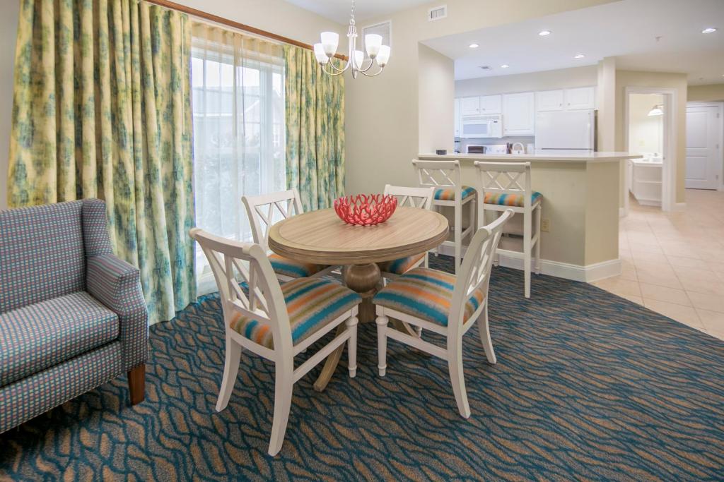 Holiday Inn Club Vacations South Beach Resort, an IHG Hotel photo 4