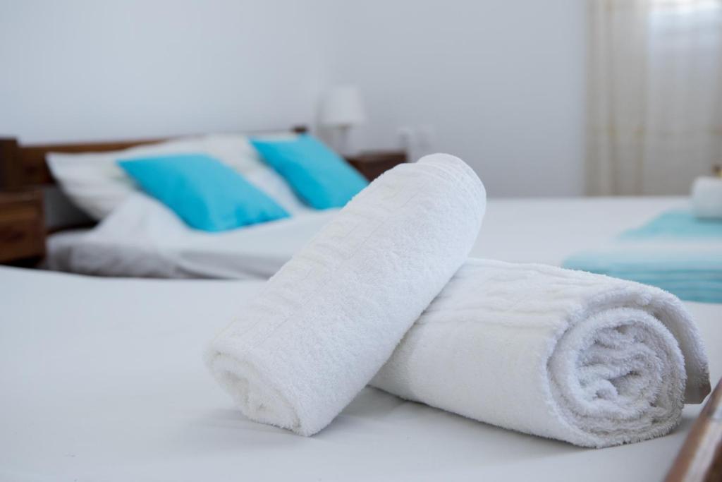 Трехместный (Трехместный номер), Down Town