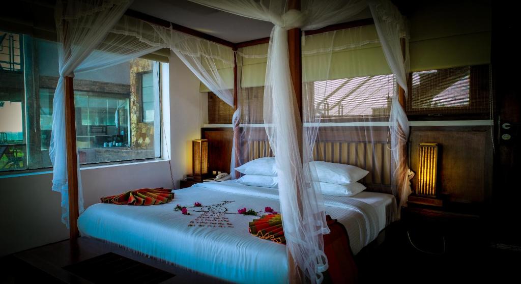 Laya Safari Resorts & Spa photo 2