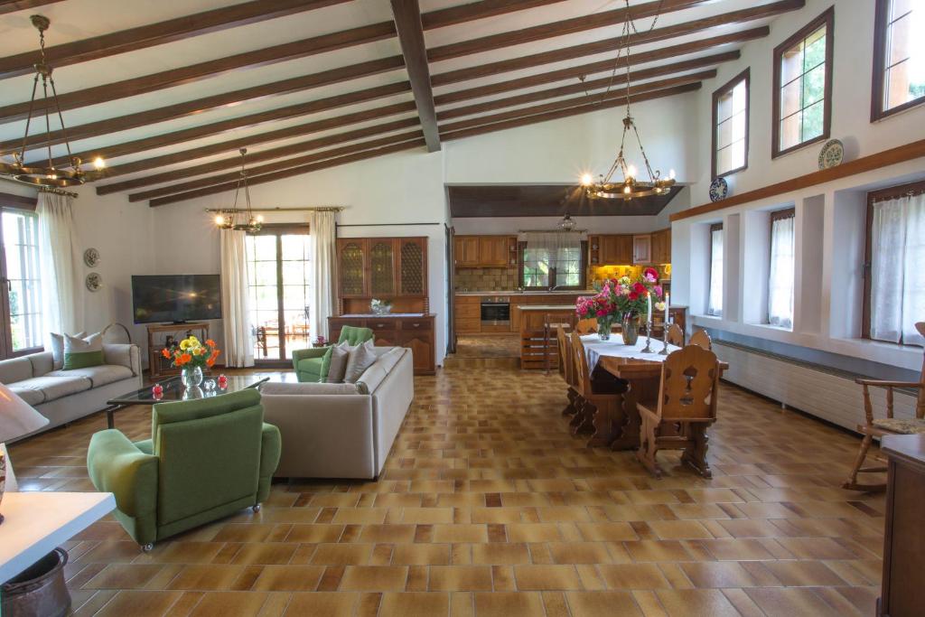 Villa Steleni photo 2