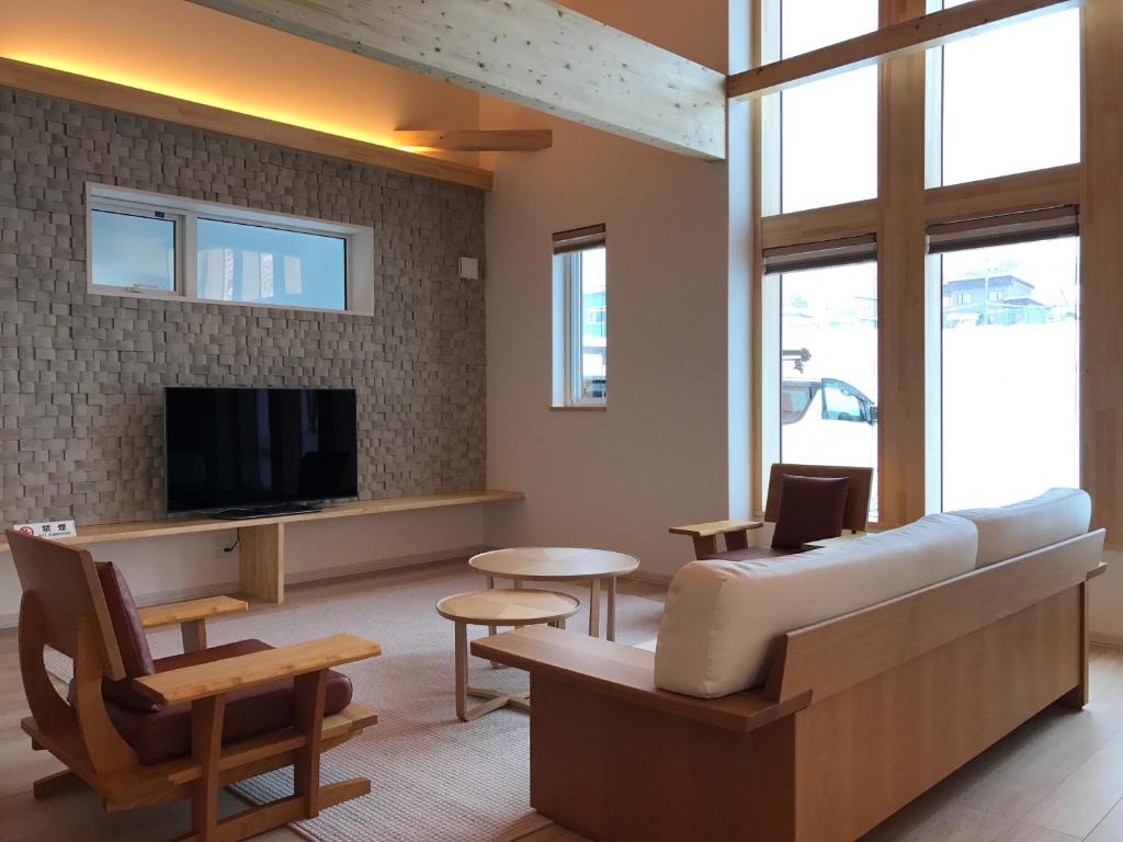 Tsuru Apartments photo 1