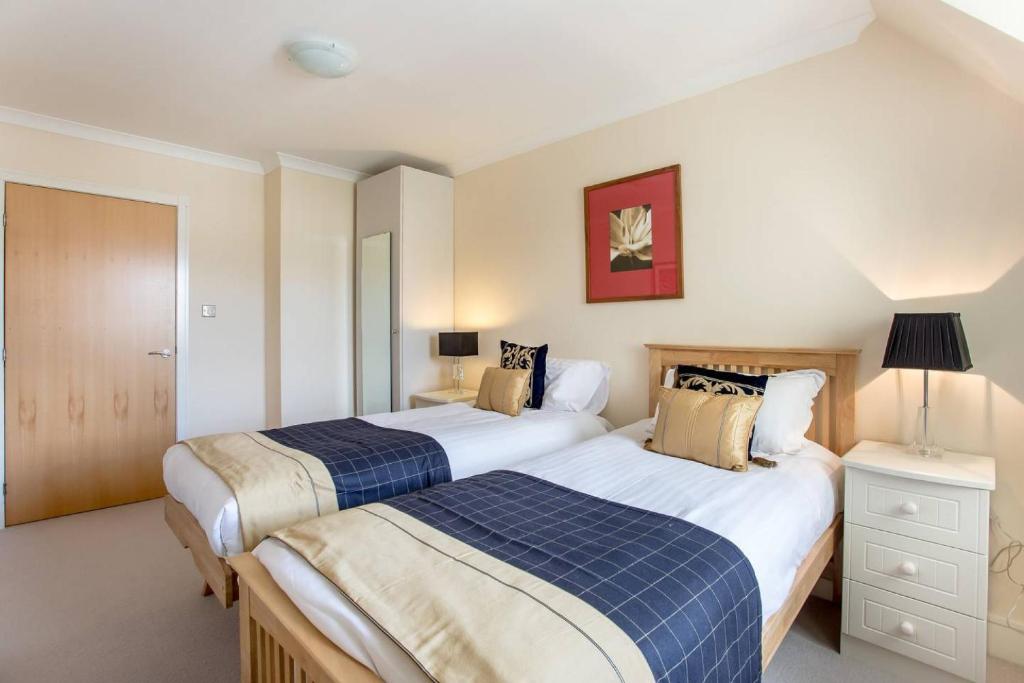 JOIVY Inviting Apartment near Leith Walk - Tap to explore photos