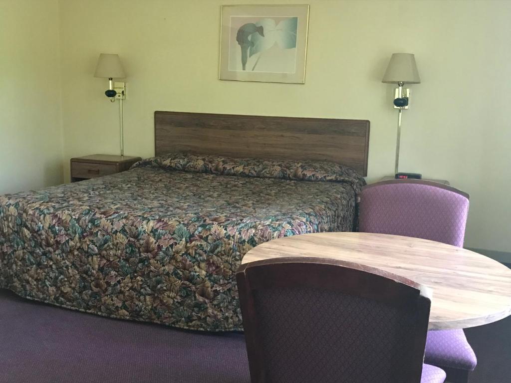 Allenwood Motel photo 4