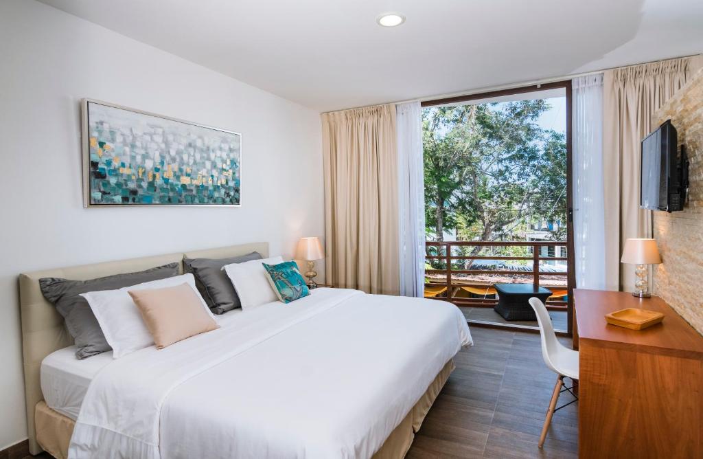 Hotel La Isla photo 1