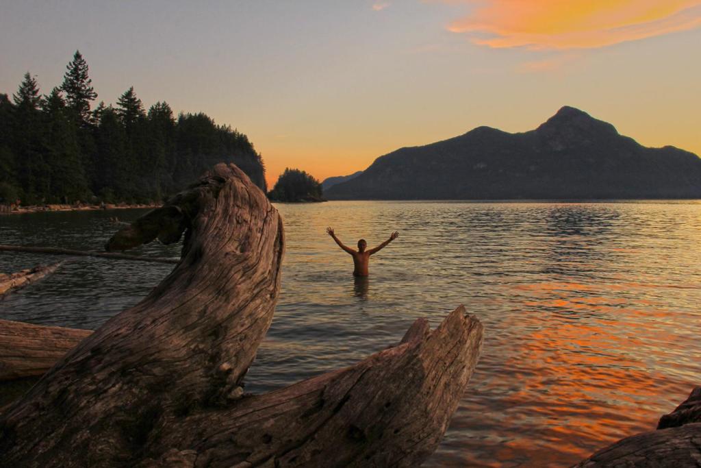 Porteau Cove Olympic Legacy Cabins photo 2