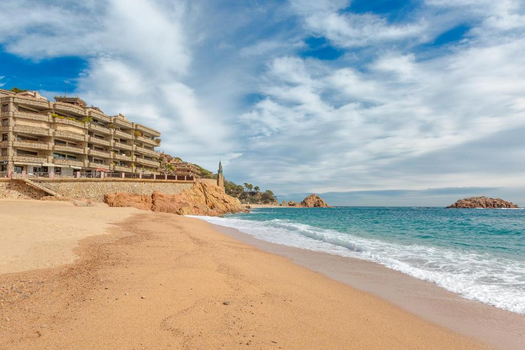 Tossa de Mar Beach photo 1