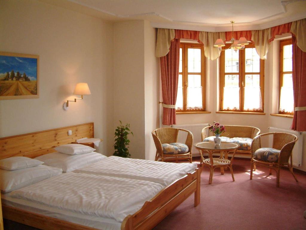 Трехместный (Улучшенный трехместный номер), Hajdú Kastély Hotel
