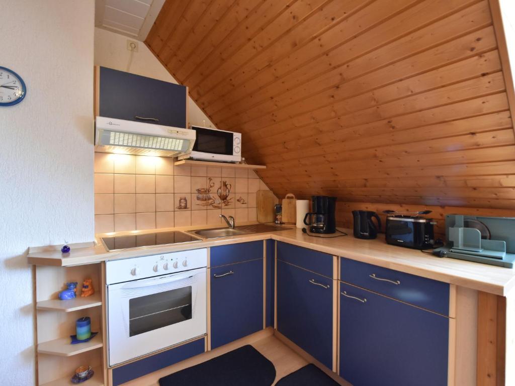 Spacious Holiday Home in Krusenhagen with Garden photo 4