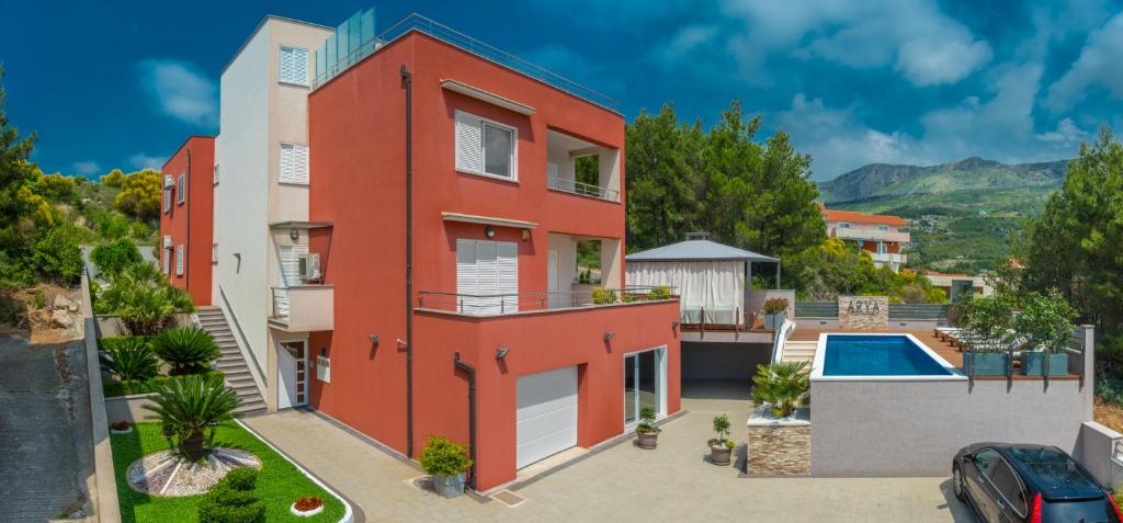 Villa Arya with heated swimming pool, roof hot tub, sauna and gym near the beach photo 2