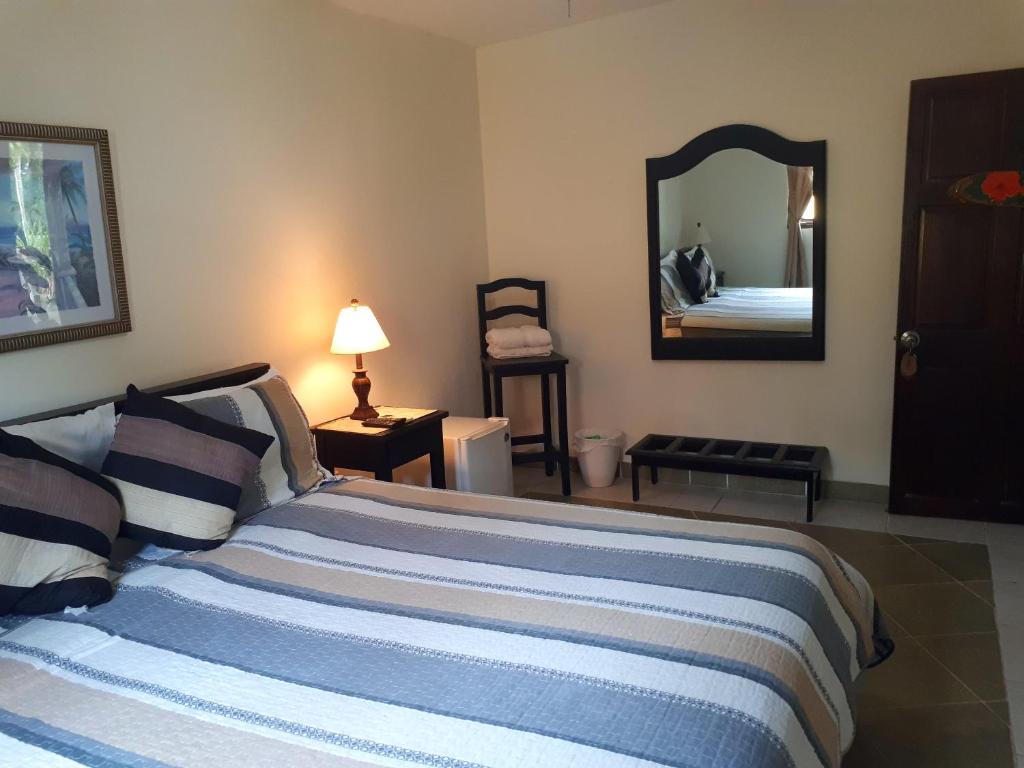 Hibiscus House Bed and Breakfast photo 4
