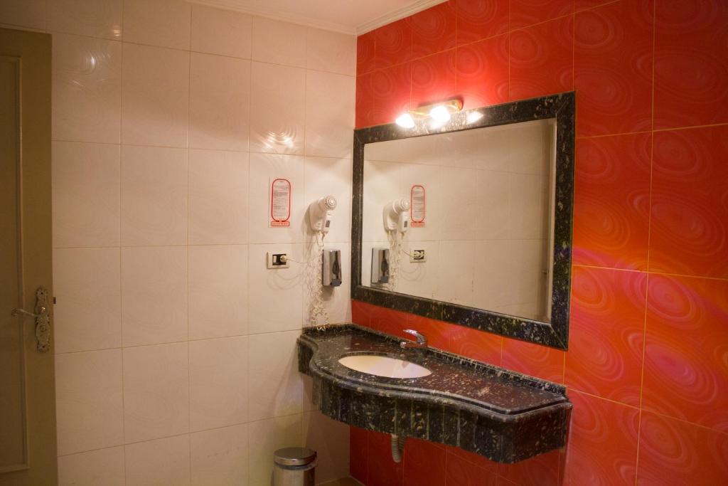 Трехместный (Стандартный трехместный номер), Zayed Hotel