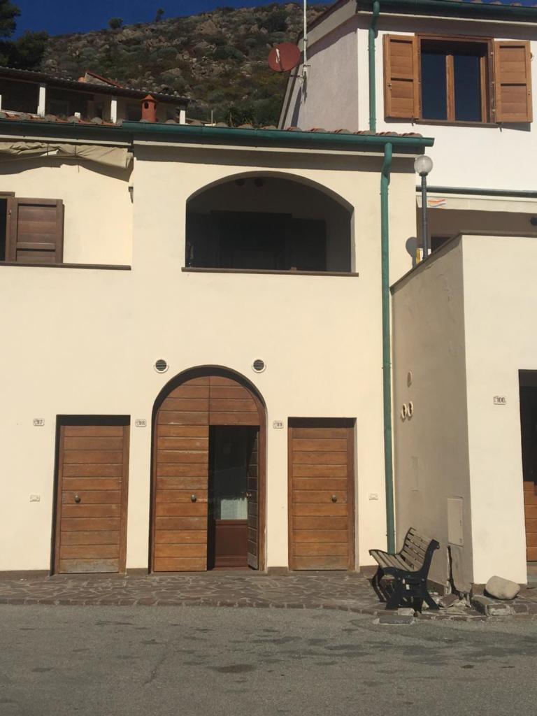 Casa a Capraia porticciolo: vista mare indimenticabile! photo 1