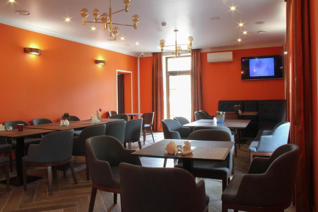 Central Hotel Radviliškis photo 3