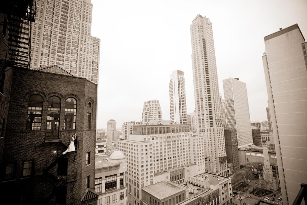 Warwick Allerton - Chicago - Tap to explore photos