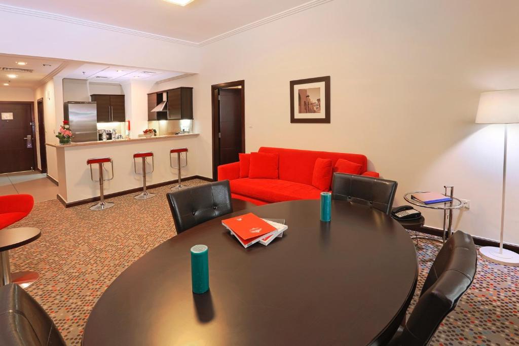 {
  "en-gb": "MENA ApartHotel Albarsha At The Mall"
} photo 2