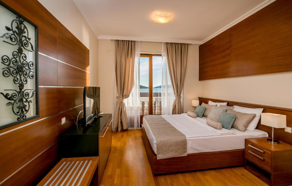 Hedera Residences - Kumbor photo 1