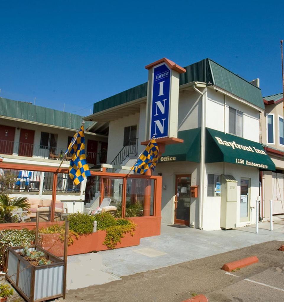 Bayfront Inn photo 3