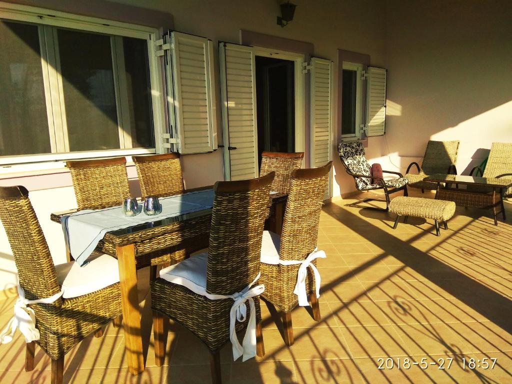 Sime Villa Private Beach photo 4
