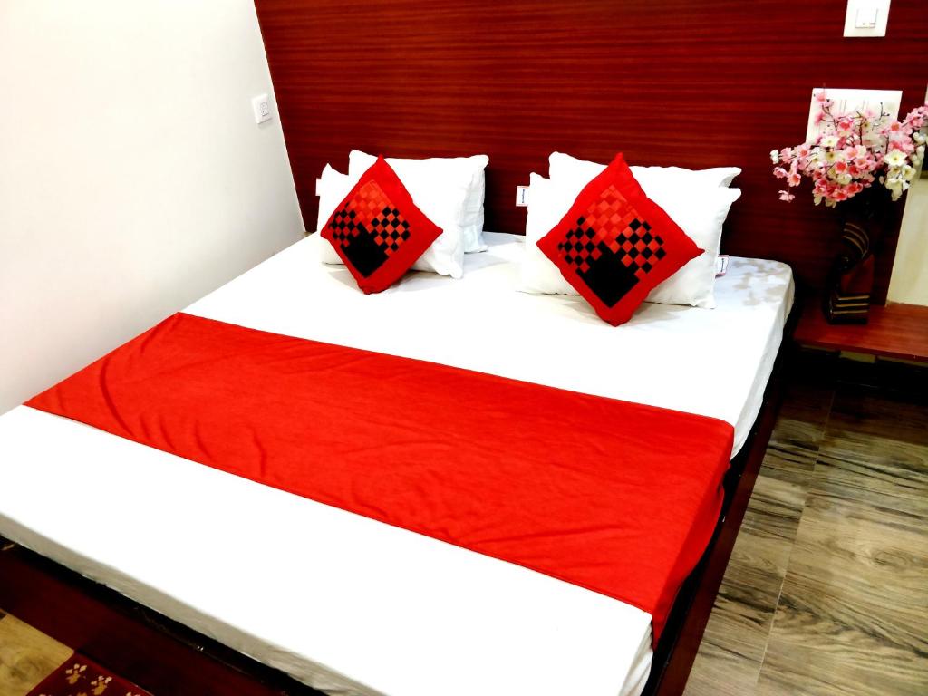 Двухместный (Улучшенный номер с кроватью размера «king-size»), City Hotel