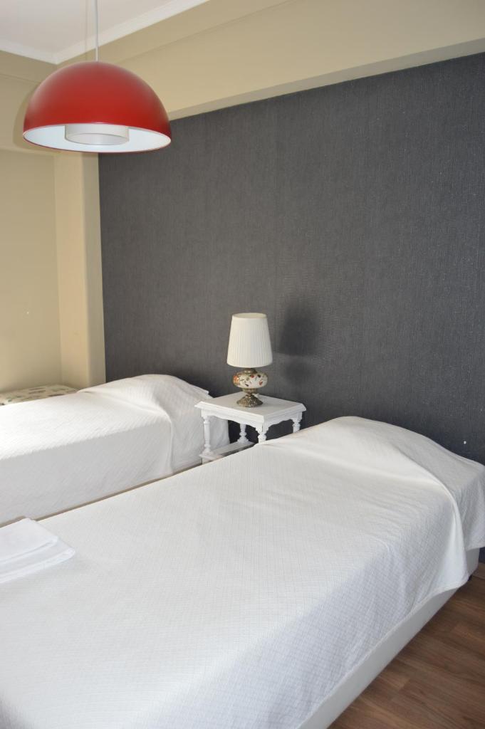 Двухместный (Стандартный двухместный номер с 1 кроватью или 2 отдельными кроватями, балконом и общей ванной комнатой), Wallis Rato