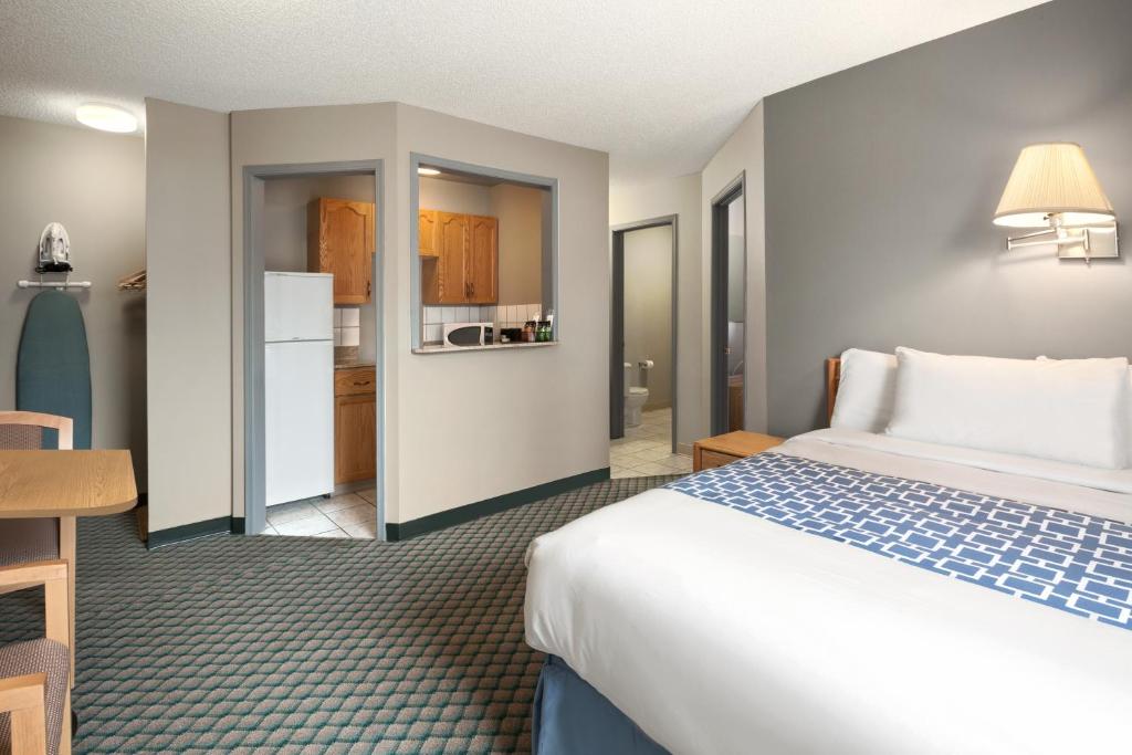 Travelodge by Wyndham Edmonton Airport photo 3