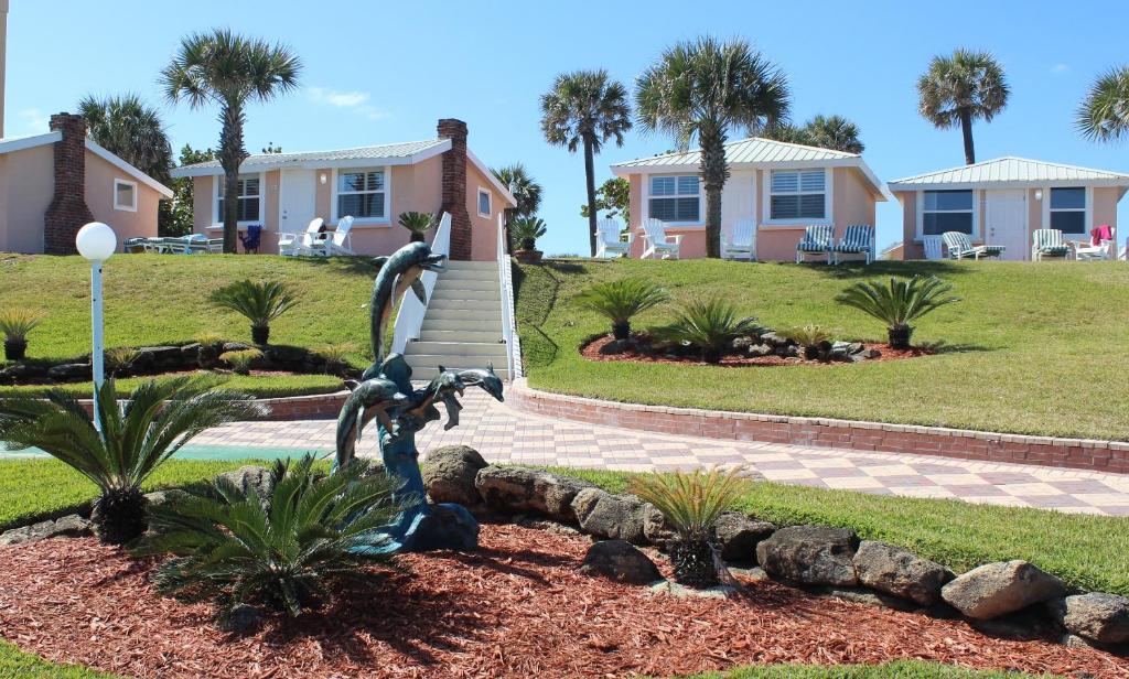 Shoreline Suites & Cabana Cottages – Beachfront photo 1