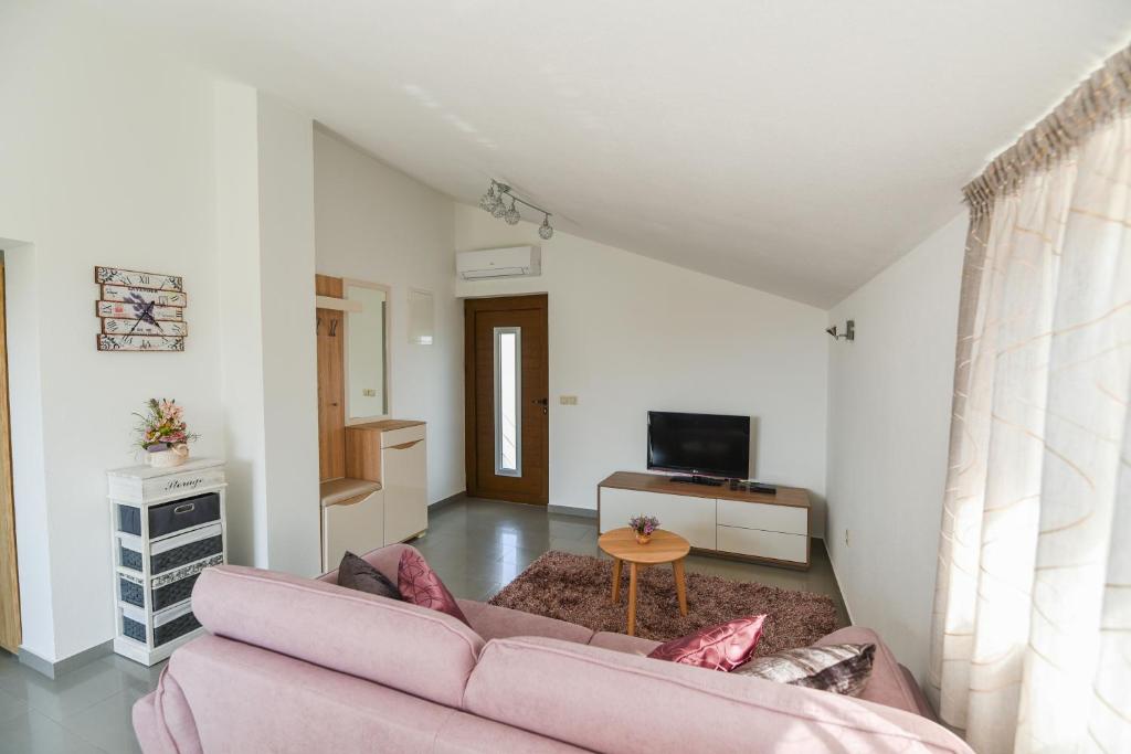 Apartment Roko photo 1