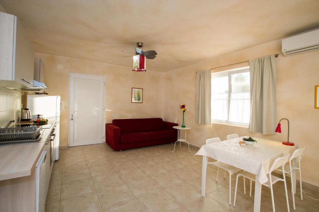 Apartments Rab-Strandnähe-Meerblick photo 1