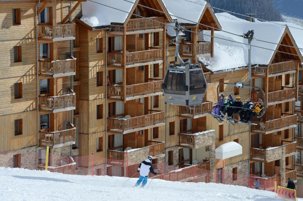 Résidence Labellemontagne Rochebrune LE VALLON**** photo 2