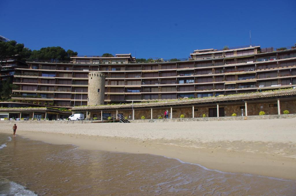 Eden Playa Standing photo 2