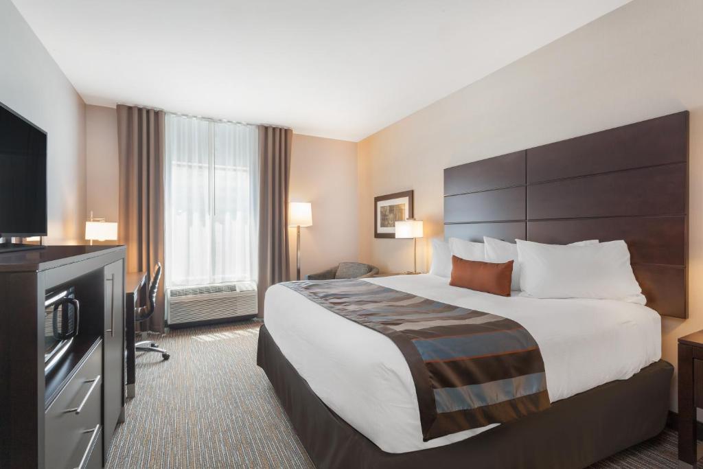 Wingate by Wyndham Altoona Downtown/Medical Center photo 1