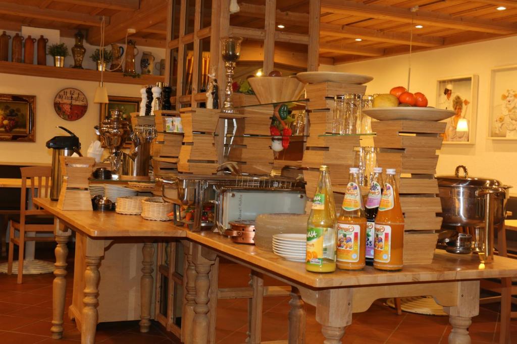 Landhotel Rangau Gasthof & Brennerei photo 4