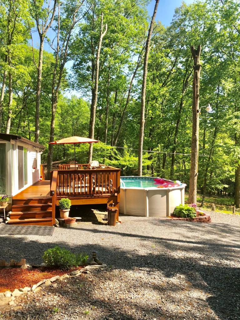Pocono cabin with private pool at Shawnee Mtn image