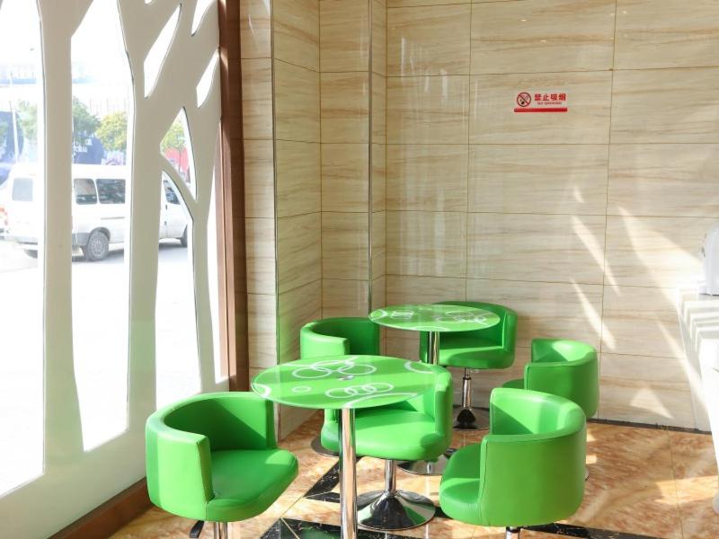 Vatica Shanghai Jinshan District Jinshan International Trade City Weihong Road Hotel photo 1