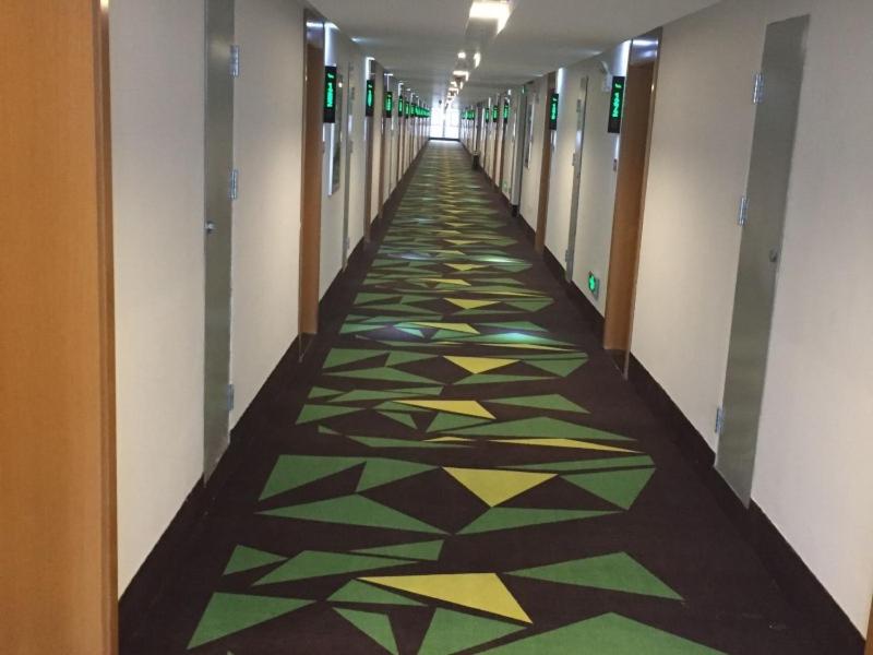 Vatica Xingtai Qiaoxi District Yongkang Street Technical College Hotel photo 3