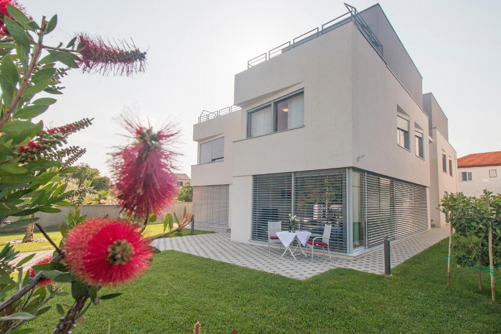 CAISA- luxury apartment 20 m from the sea photo 3